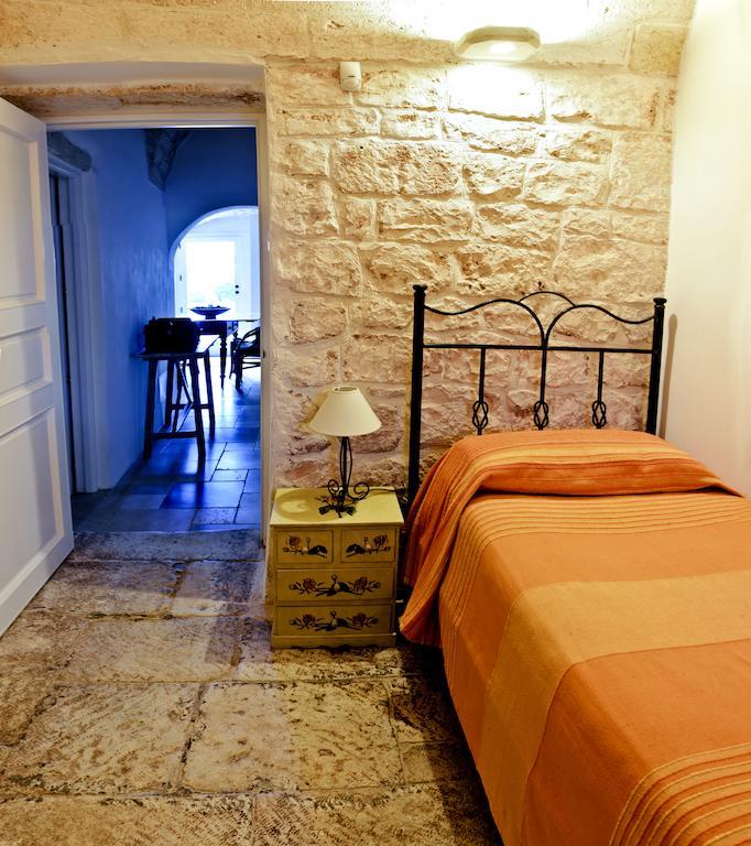La Vecchia Tabaccheria B&B Остуни Стая снимка