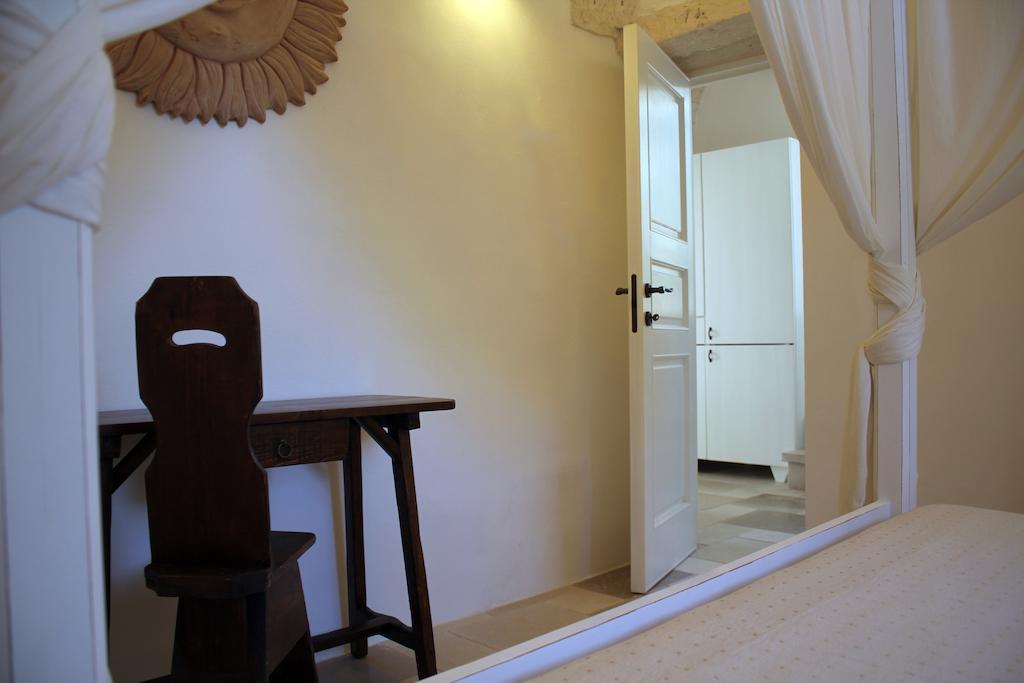 La Vecchia Tabaccheria B&B Остуни Стая снимка