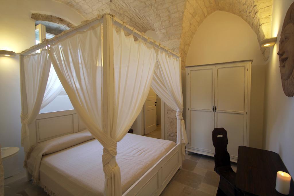 La Vecchia Tabaccheria B&B Остуни Стая снимка